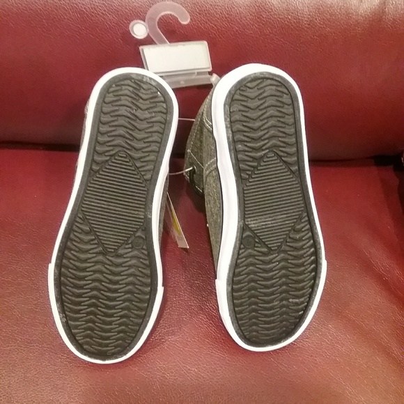 NWT Boys Brown Hi-Tops  4 Final Price - Picture 4 of 4